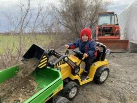 Electric tractor for...