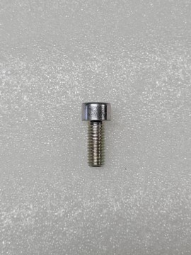 2 Hex socket Bolt 8x16